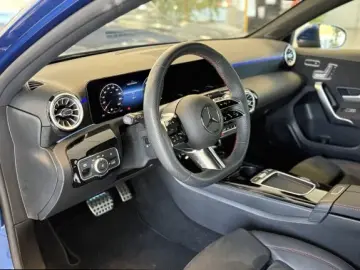 Mercedes-Benz A 250 e AMG Line ACLaden AHK