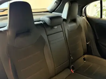 Mercedes-Benz A 250 e AMG Line ACLaden AHK