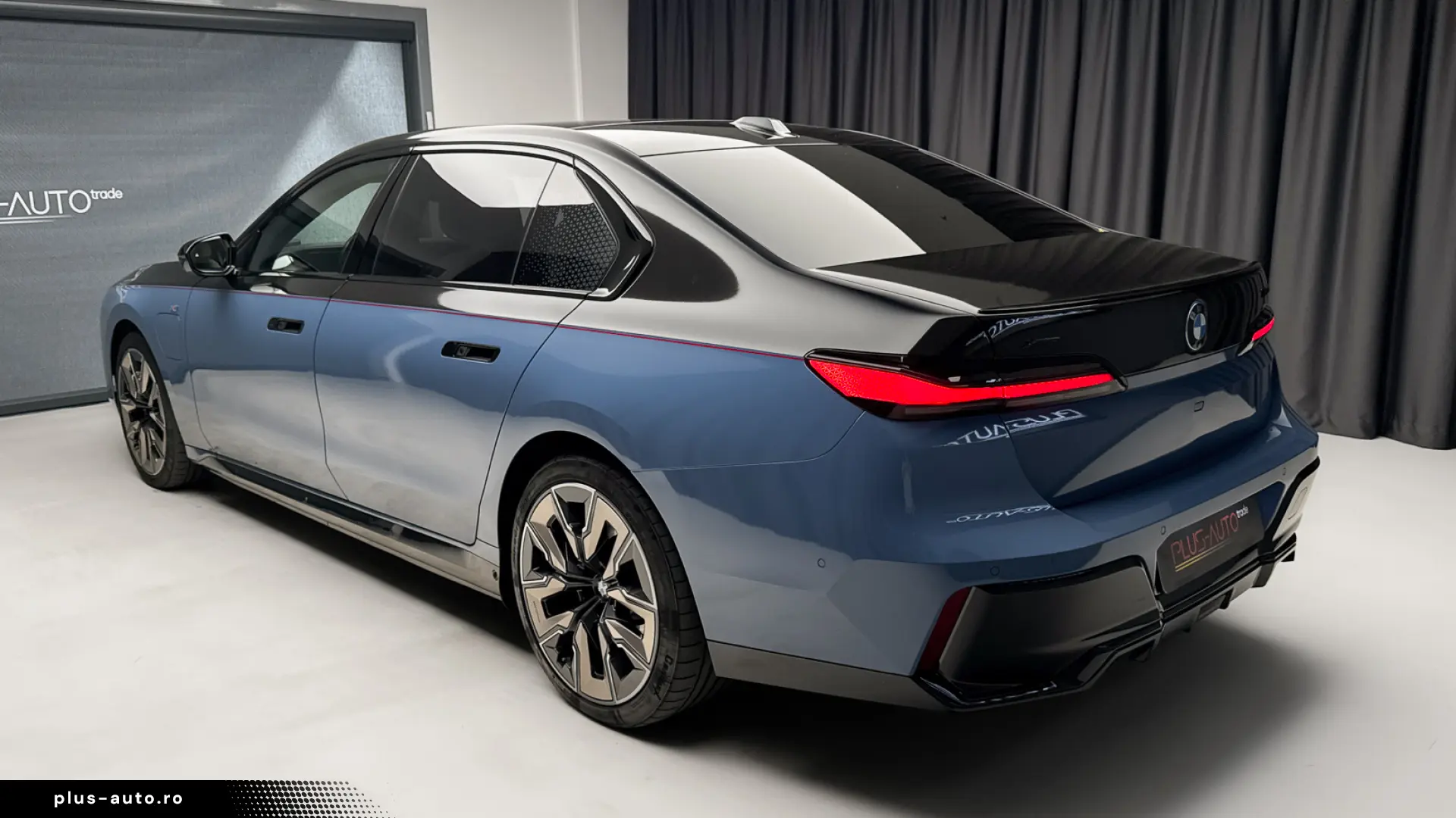 BMW 750e xDrive Plug-in Hybrid
