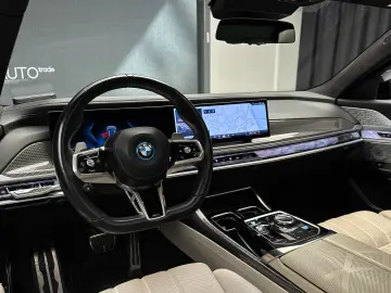 BMW 750e xDrive Plug-in Hybrid