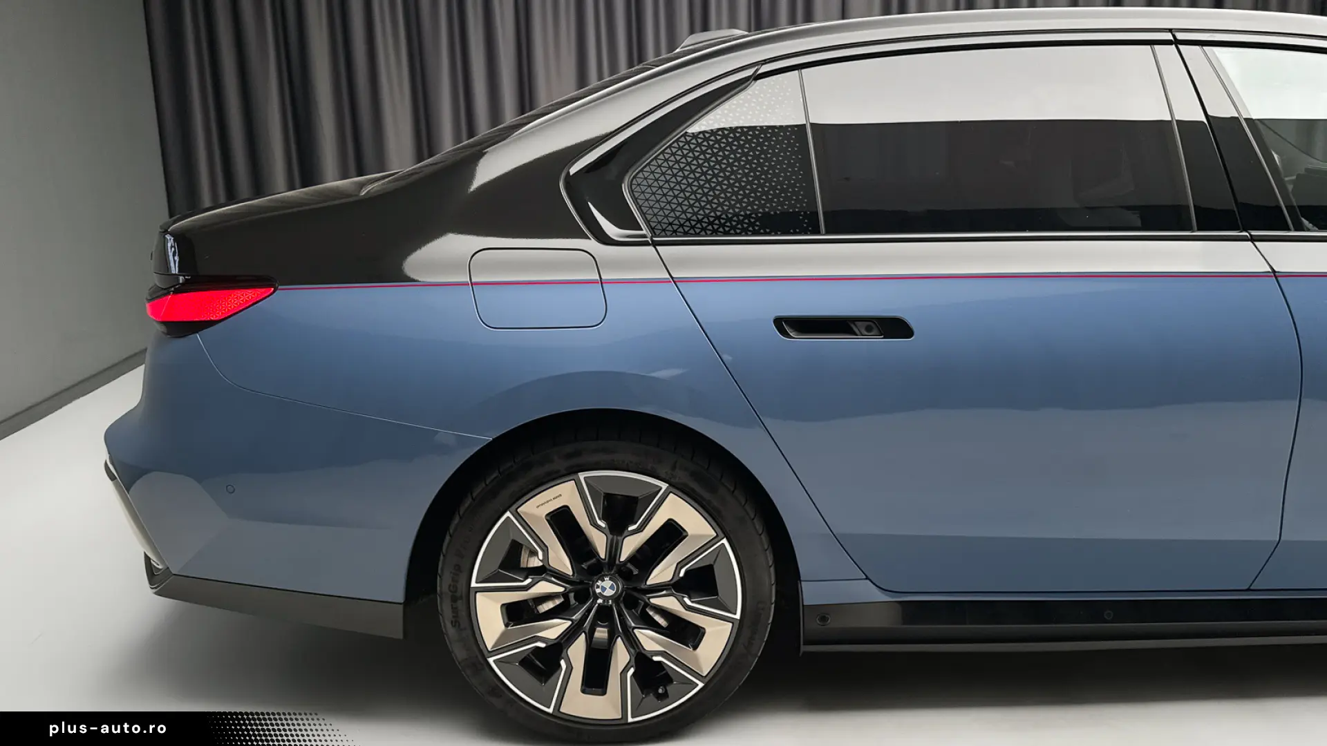 BMW 750e xDrive Plug-in Hybrid