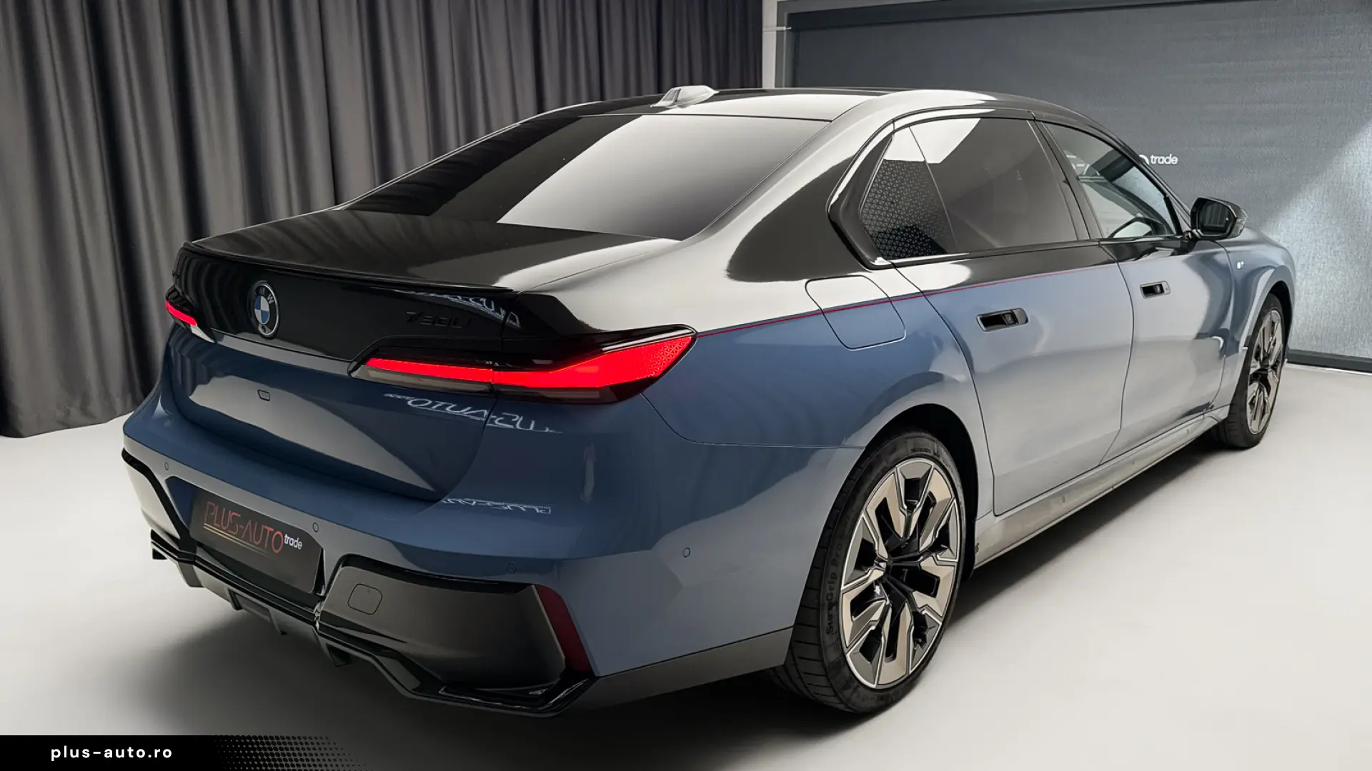 BMW 750e xDrive Plug-in Hybrid