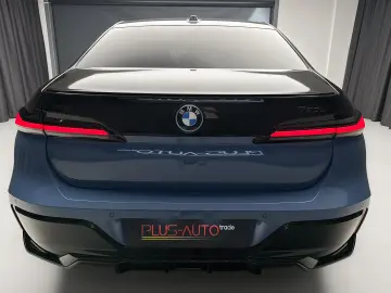 BMW 750e xDrive Plug-in Hybrid