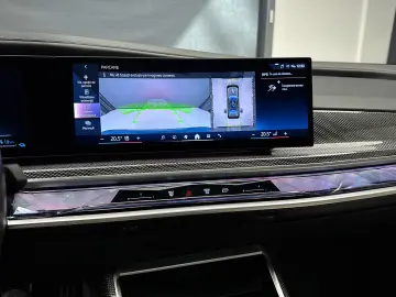 BMW 750e xDrive Plug-in Hybrid