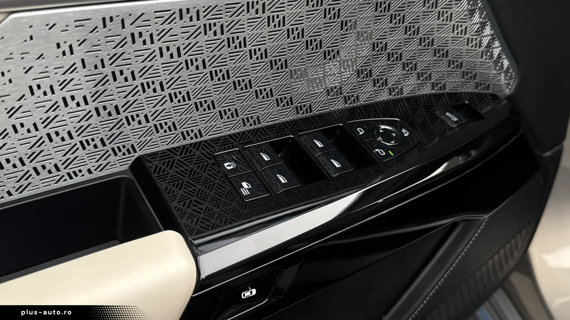 BMW 750e xDrive Plug-in Hybrid