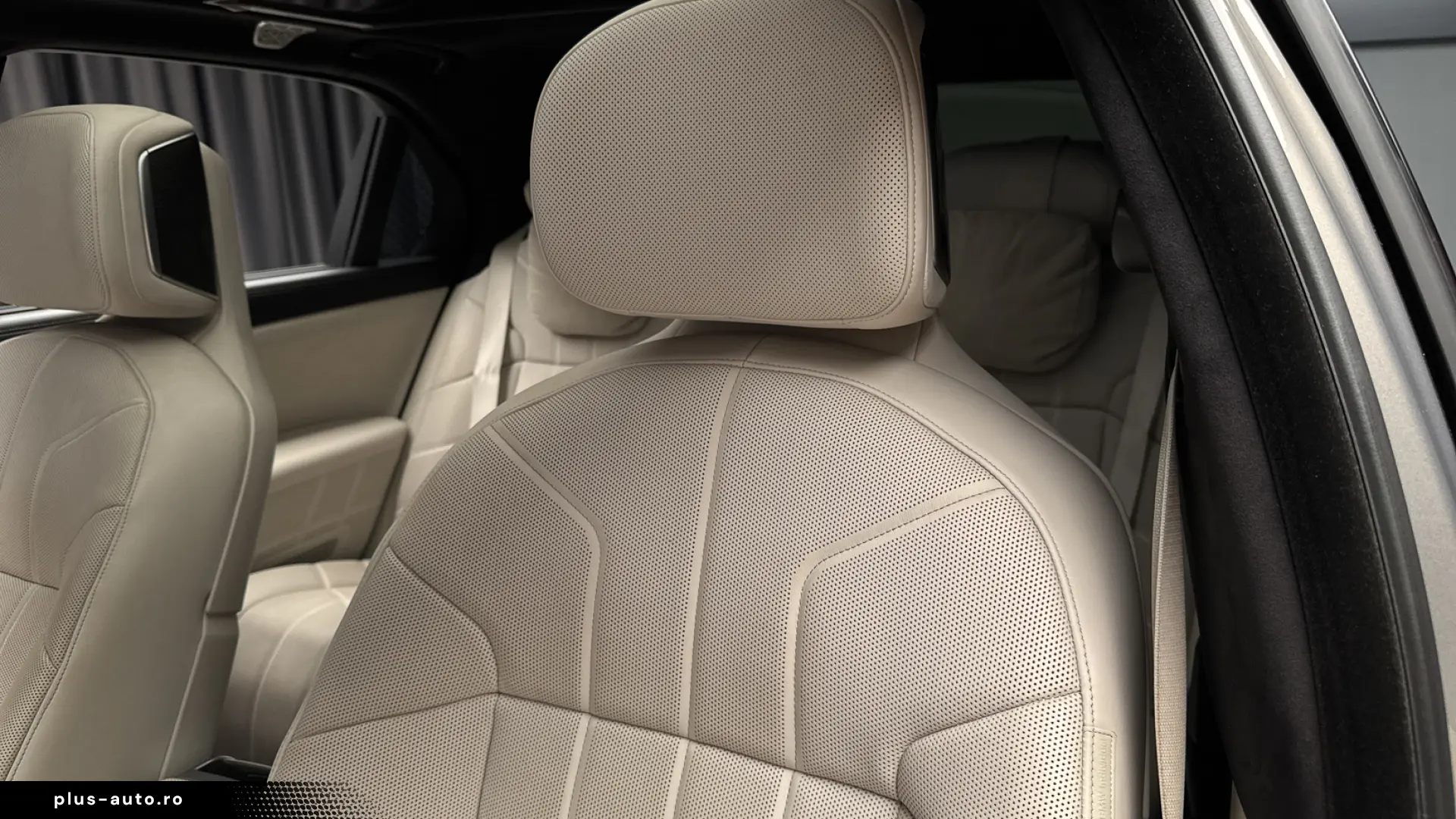 BMW 750e xDrive Plug-in Hybrid