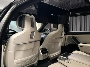 BMW 750e xDrive Plug-in Hybrid