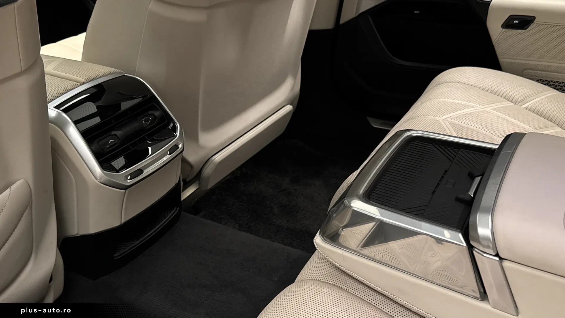 BMW 750e xDrive Plug-in Hybrid
