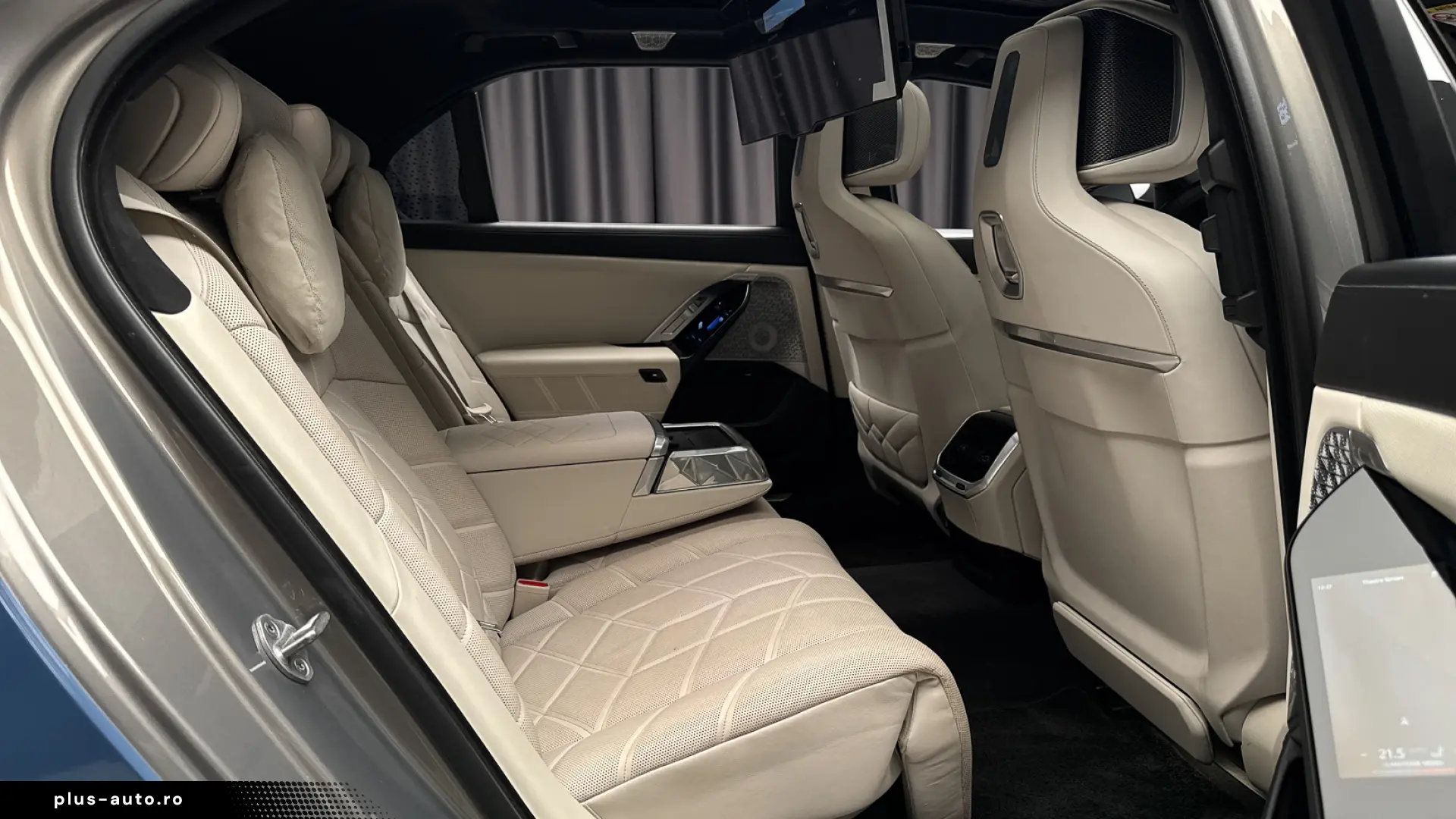BMW 750e xDrive Plug-in Hybrid
