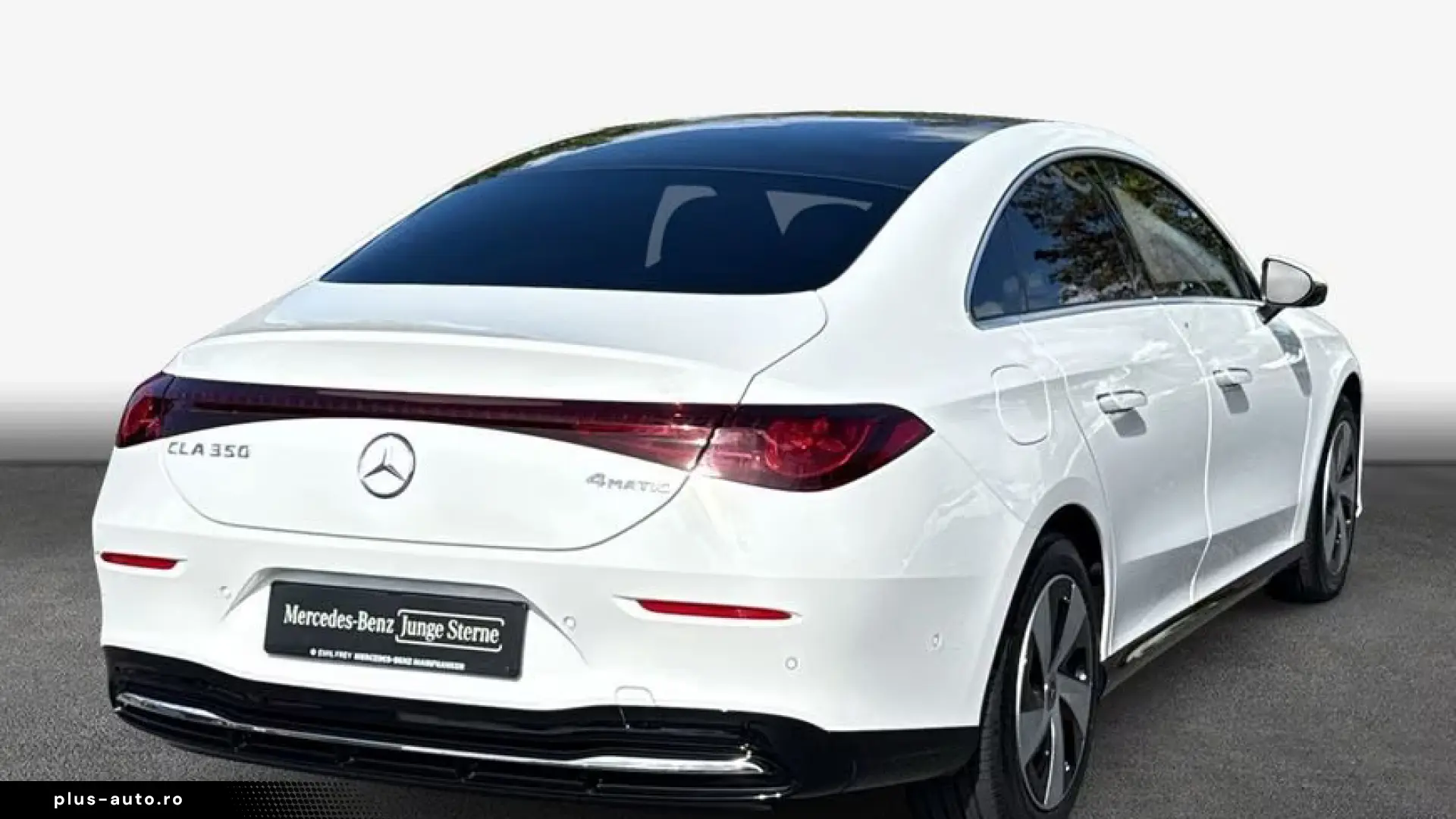 Mercedes-Benz CLA 350 4M EQ Premium Plus Drive Parking