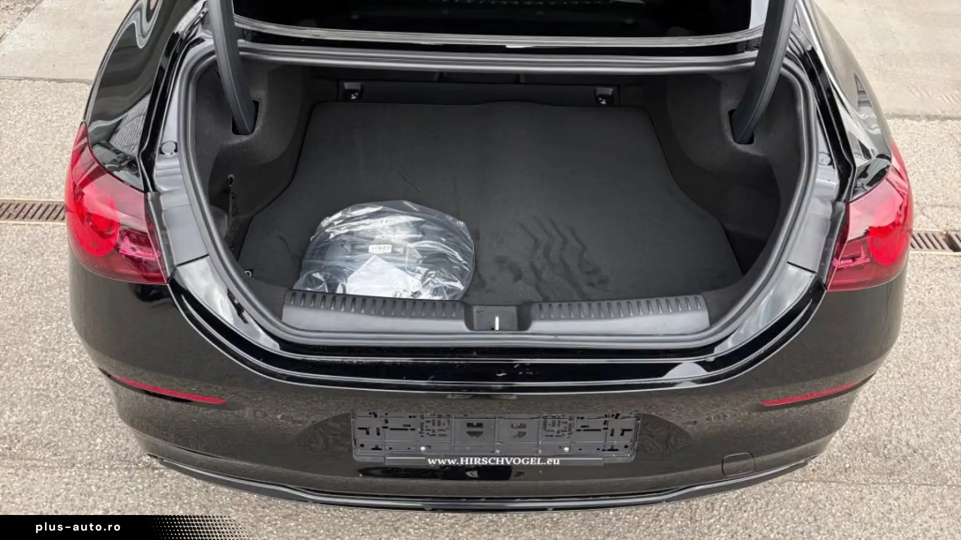 Mercedes-Benz CLA 350 4M