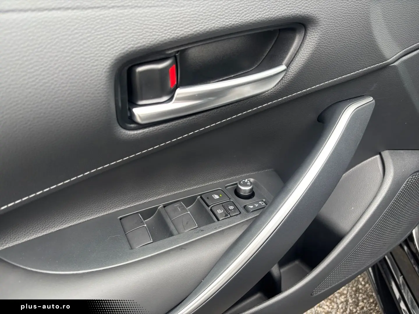 TOYOTA Corolla 1.8 Hybrid TS Teamp  LED el Heck CAM AHK