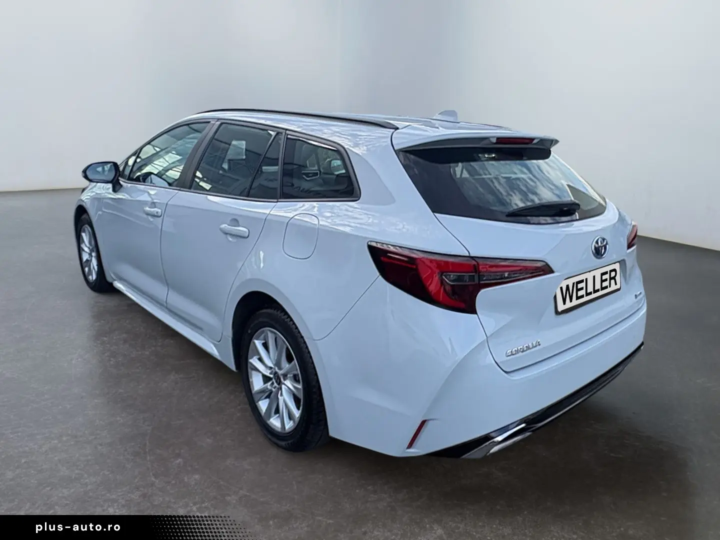 TOYOTA Corolla 1.8 Hybrid Touring Business  LED Klima S
