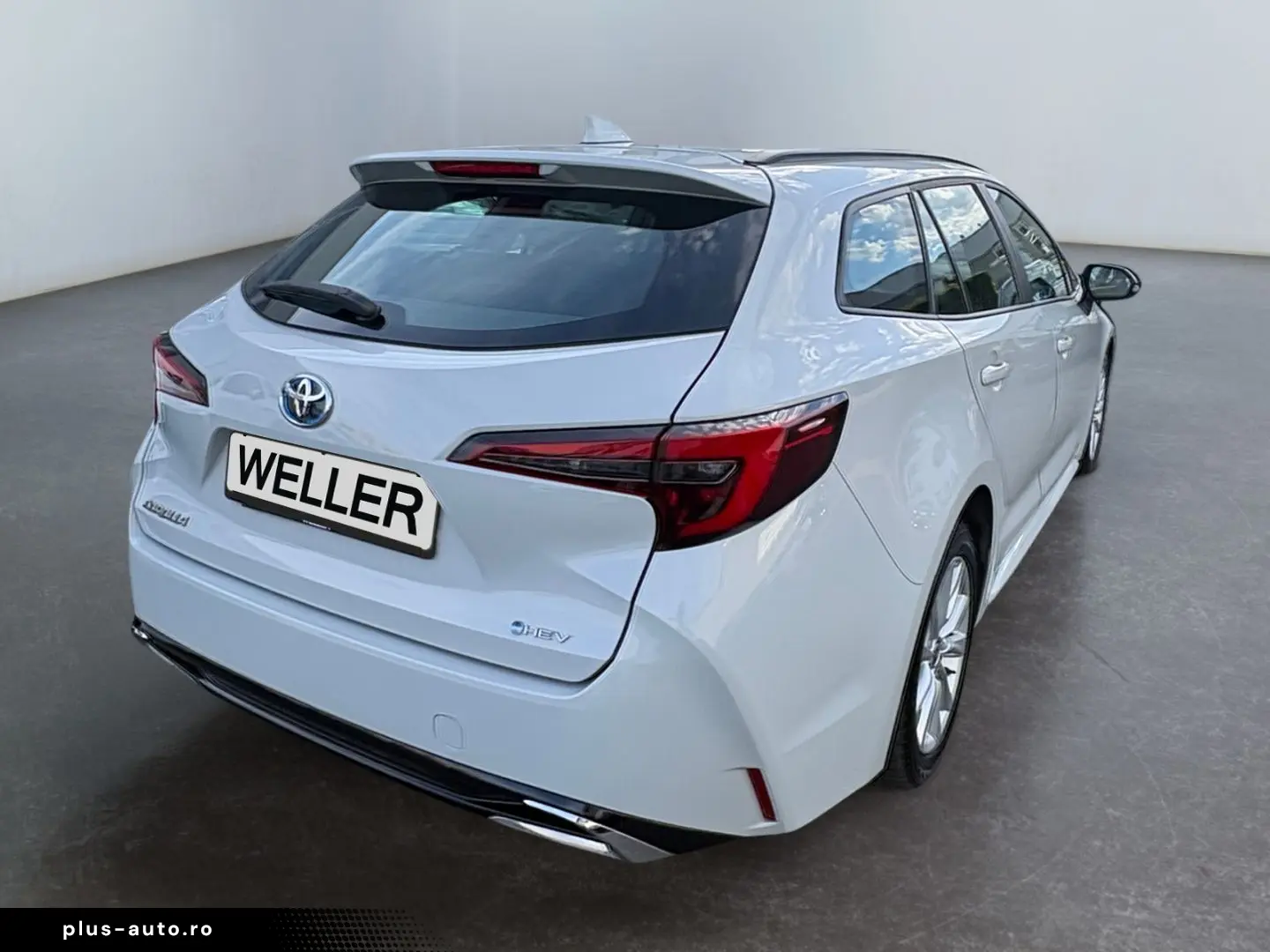 TOYOTA Corolla 1.8 Hybrid Touring Business  LED Klima S