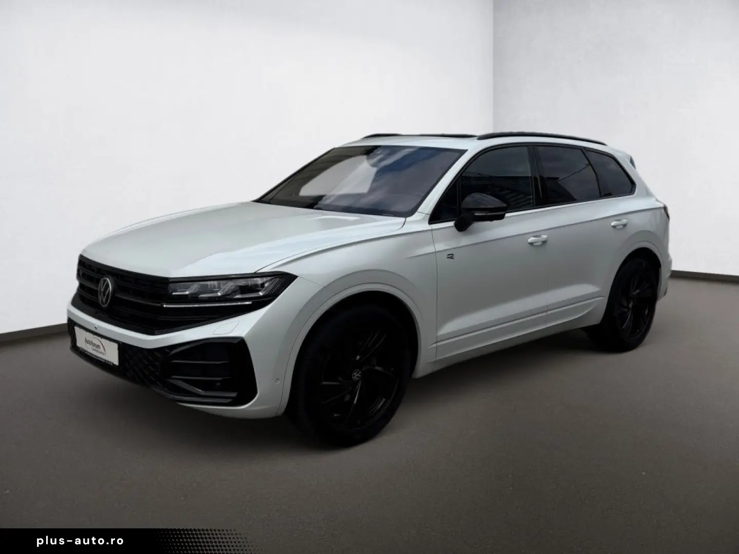 VW Touareg 3.0 TDI R-Line 4M PANO AHK STAHZG LUFT