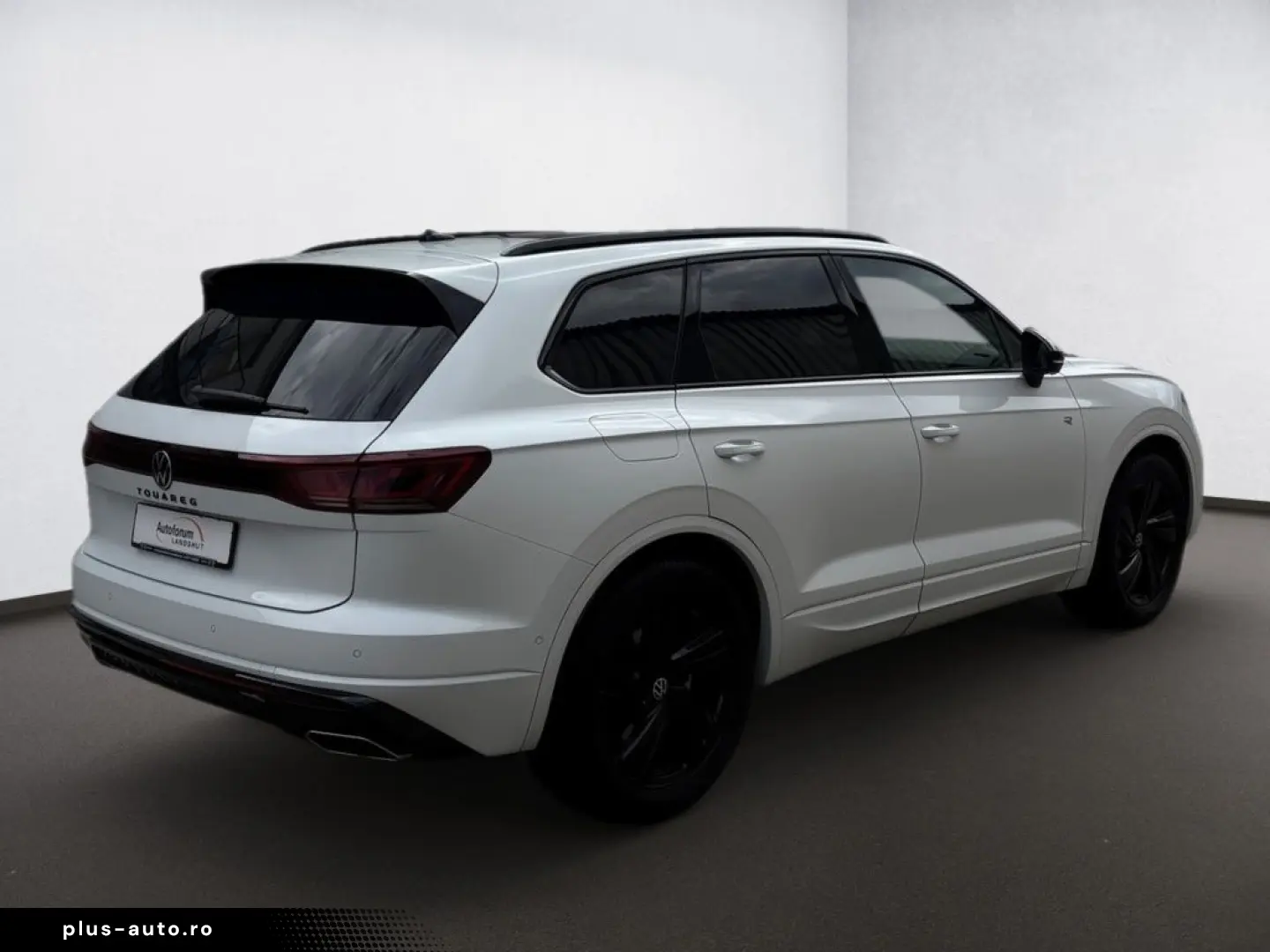 VW Touareg 3.0 TDI R-Line 4M PANO AHK STAHZG LUFT