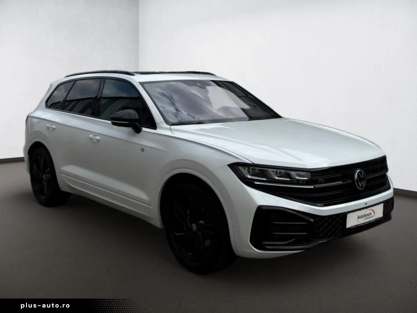 VW Touareg 3.0 TDI R-Line 4M PANO AHK STAHZG LUFT