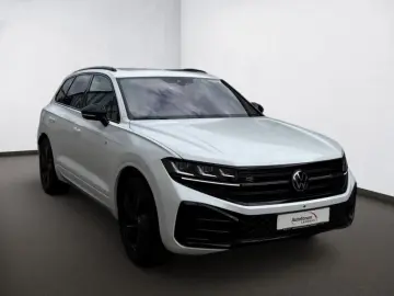 VW Touareg 3.0 TDI R-Line 4M PANO AHK STAHZG LUFT