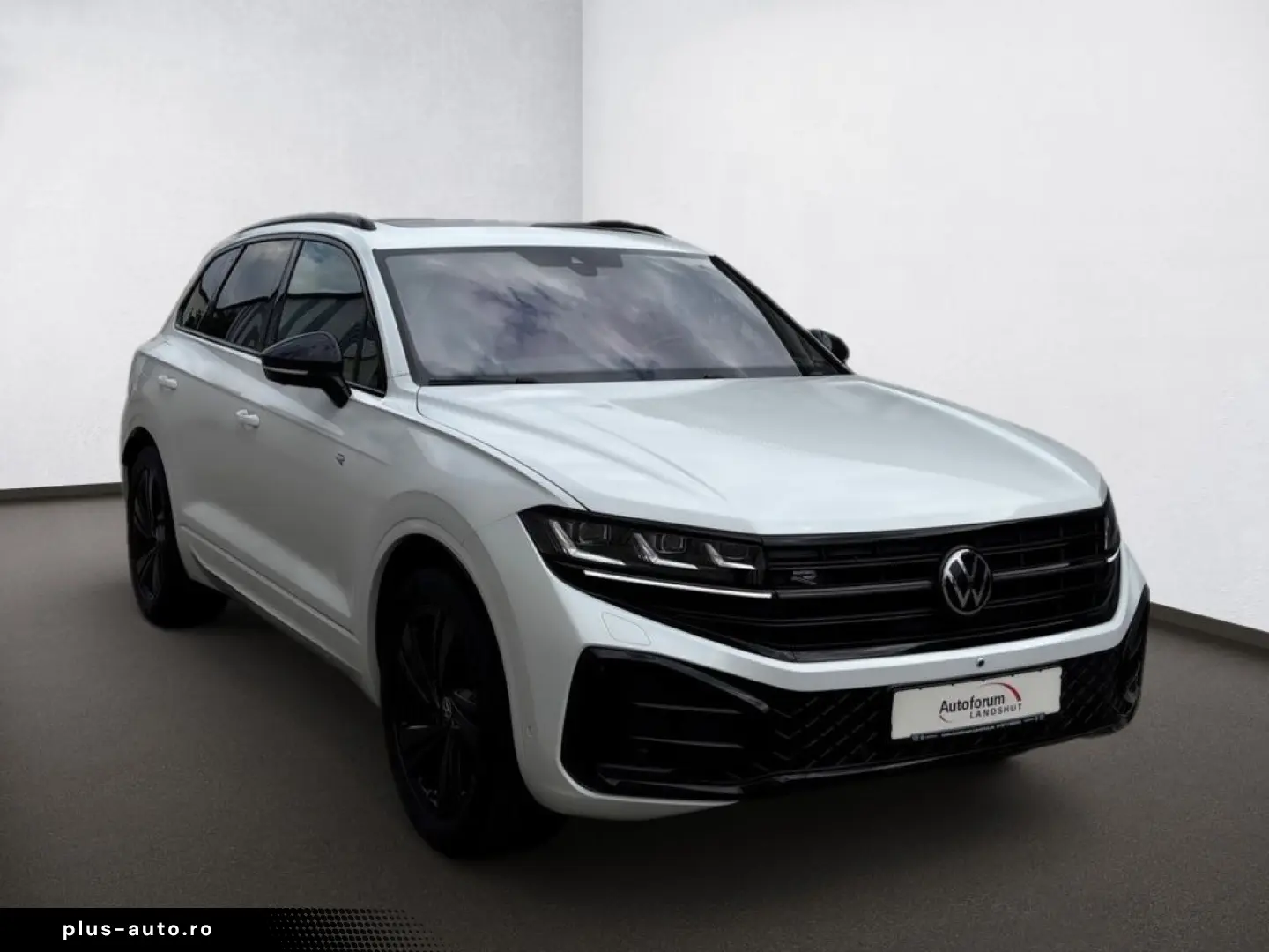 VW Touareg 3.0 TDI R-Line 4M PANO AHK STAHZG LUFT
