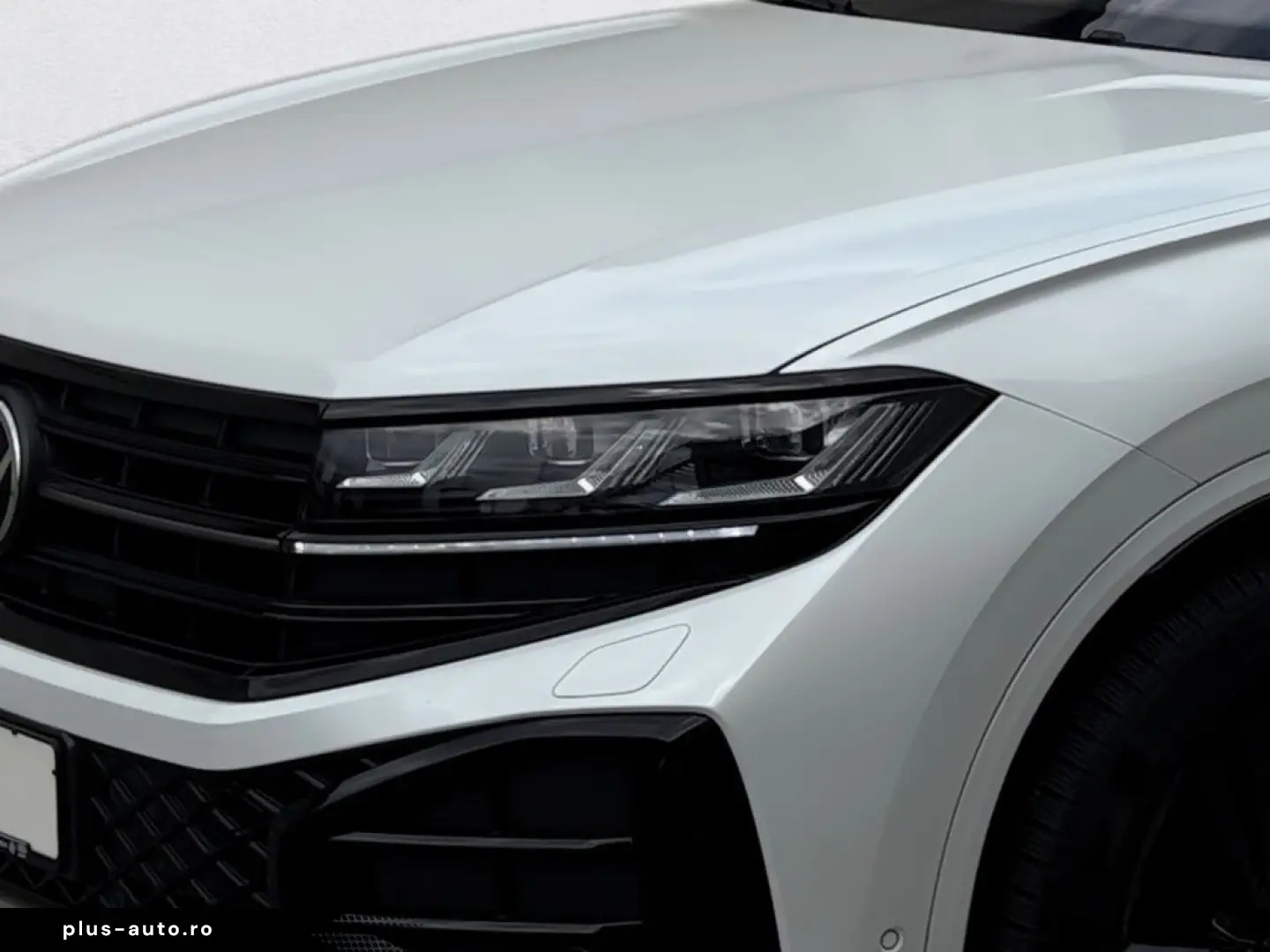 VW Touareg 3.0 TDI R-Line 4M PANO AHK STAHZG LUFT