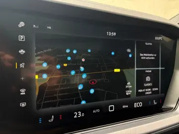 VW Touareg 3.0 TDI R-Line 4M PANO AHK STAHZG LUFT