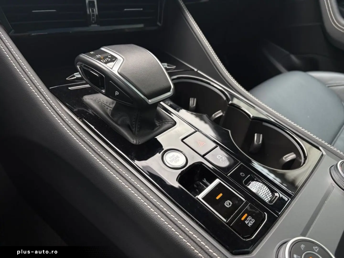 VW Touareg 3.0 TDI R-Line 4M PANO AHK STAHZG LUFT