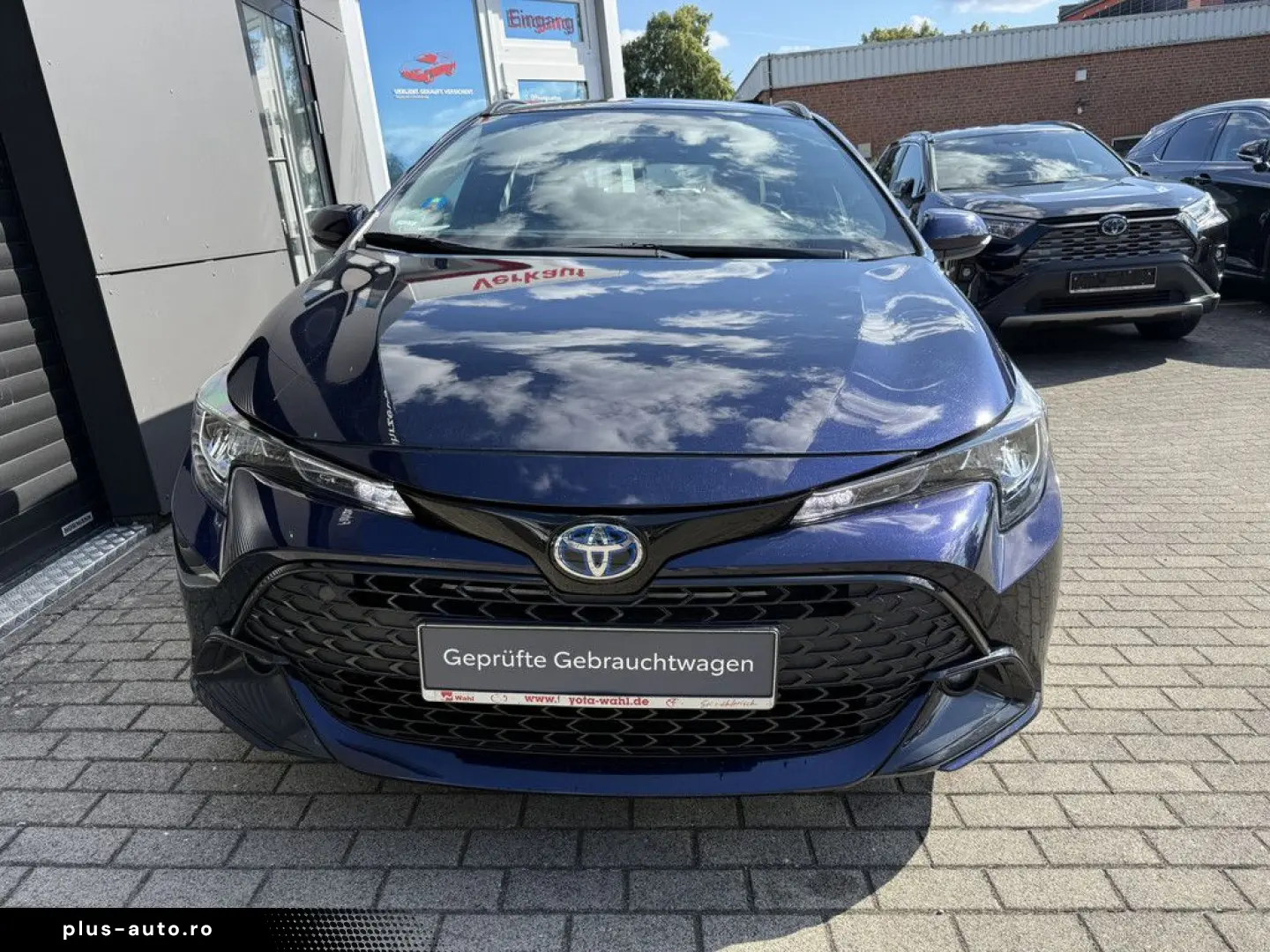 TOYOTA Corolla Touring Sports 2.0 Hybrid Business Editi