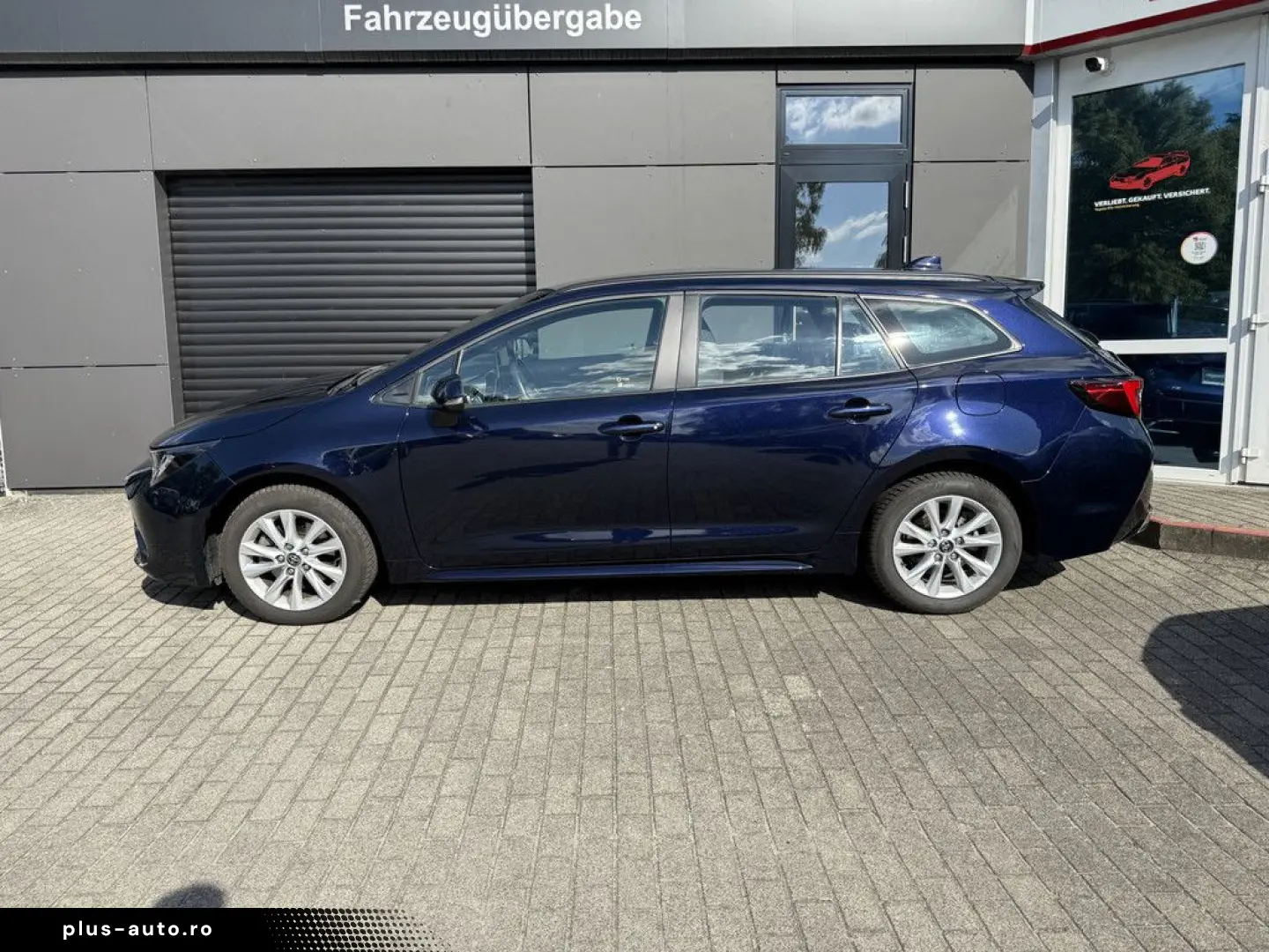 TOYOTA Corolla Touring Sports 2.0 Hybrid Business Editi
