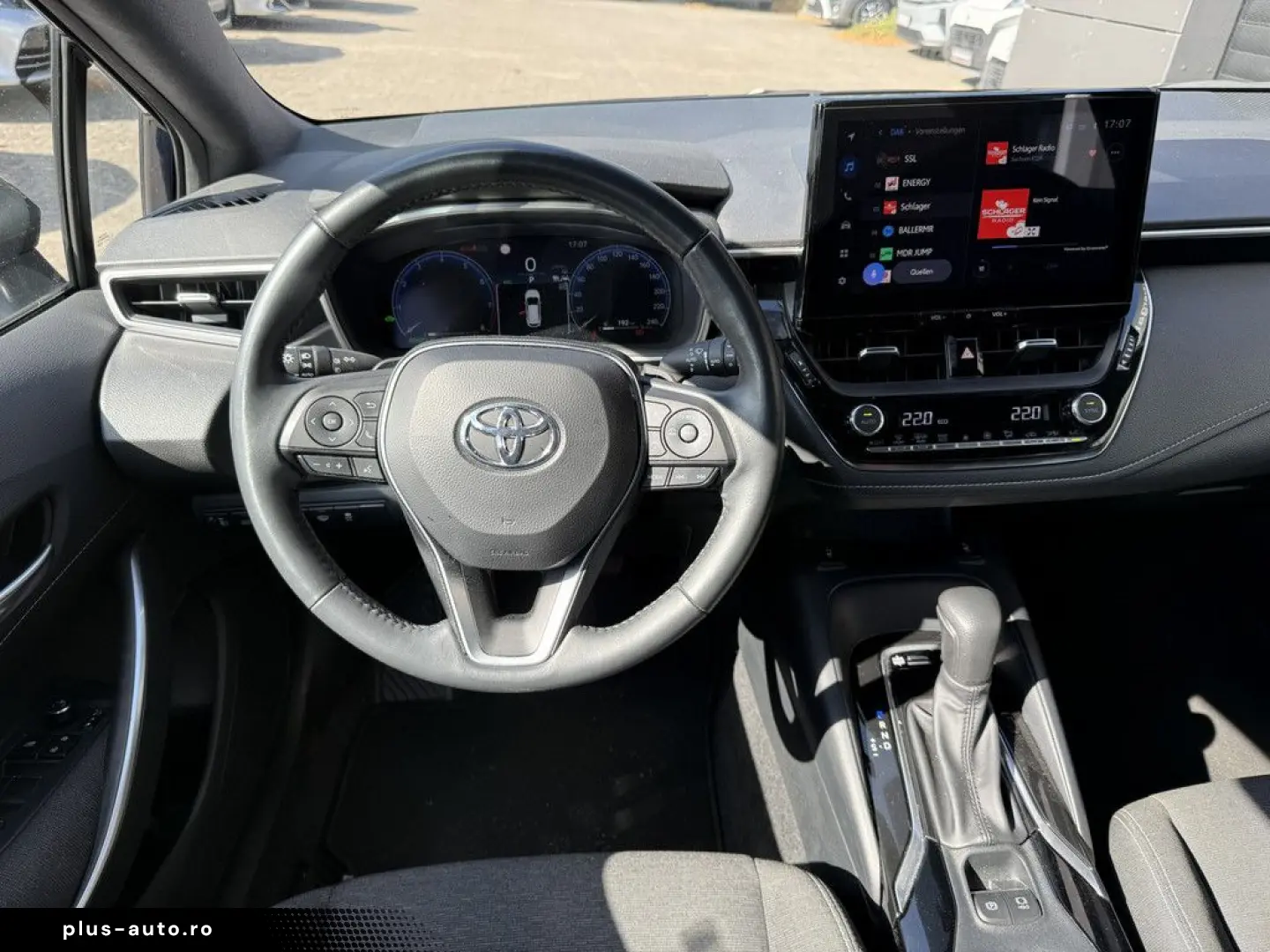TOYOTA Corolla Touring Sports 2.0 Hybrid Business Editi