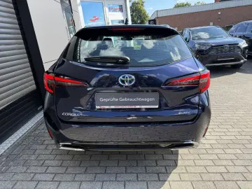 TOYOTA Corolla Touring Sports 2.0 Hybrid Business Editi