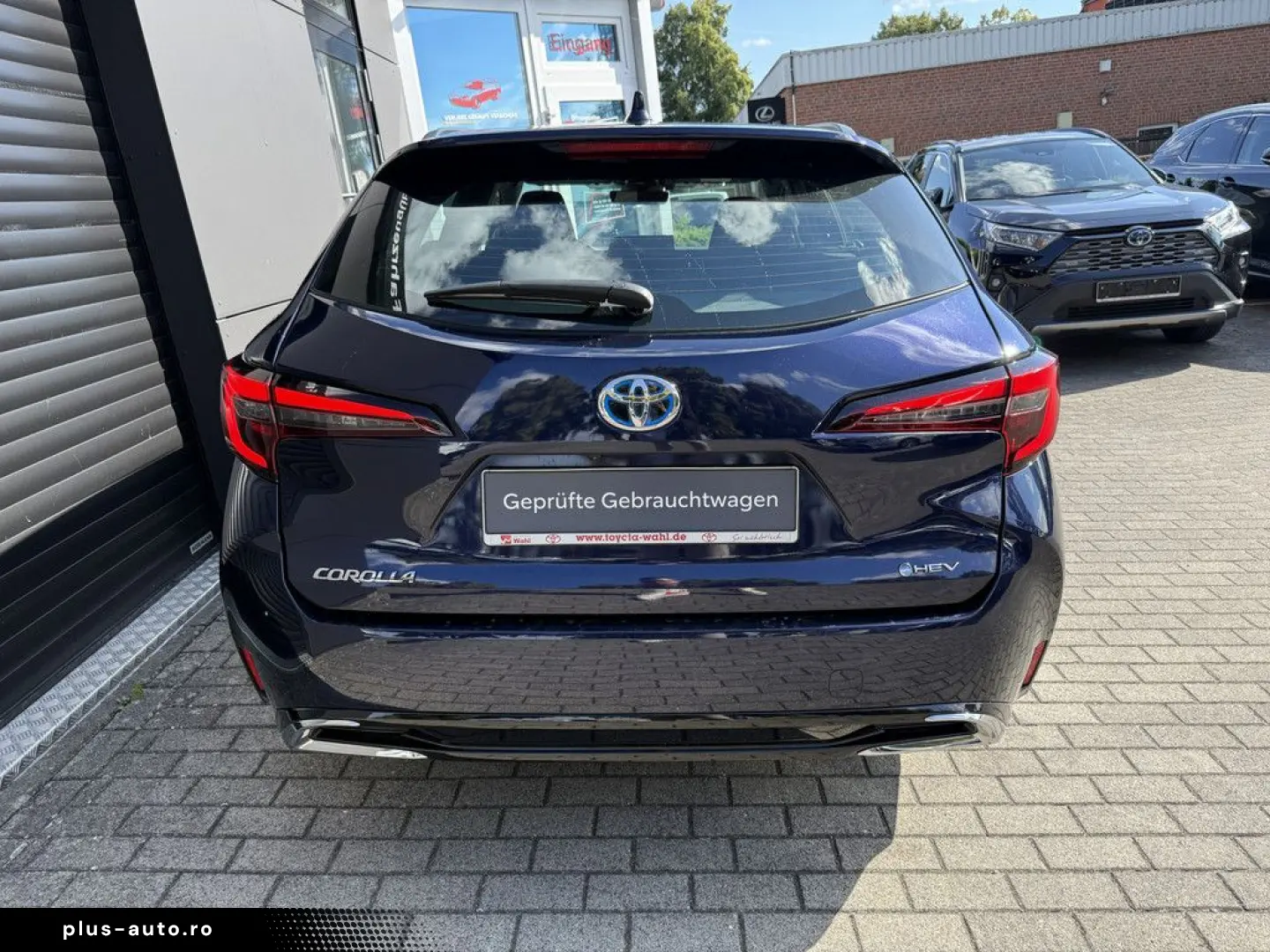 TOYOTA Corolla Touring Sports 2.0 Hybrid Business Editi