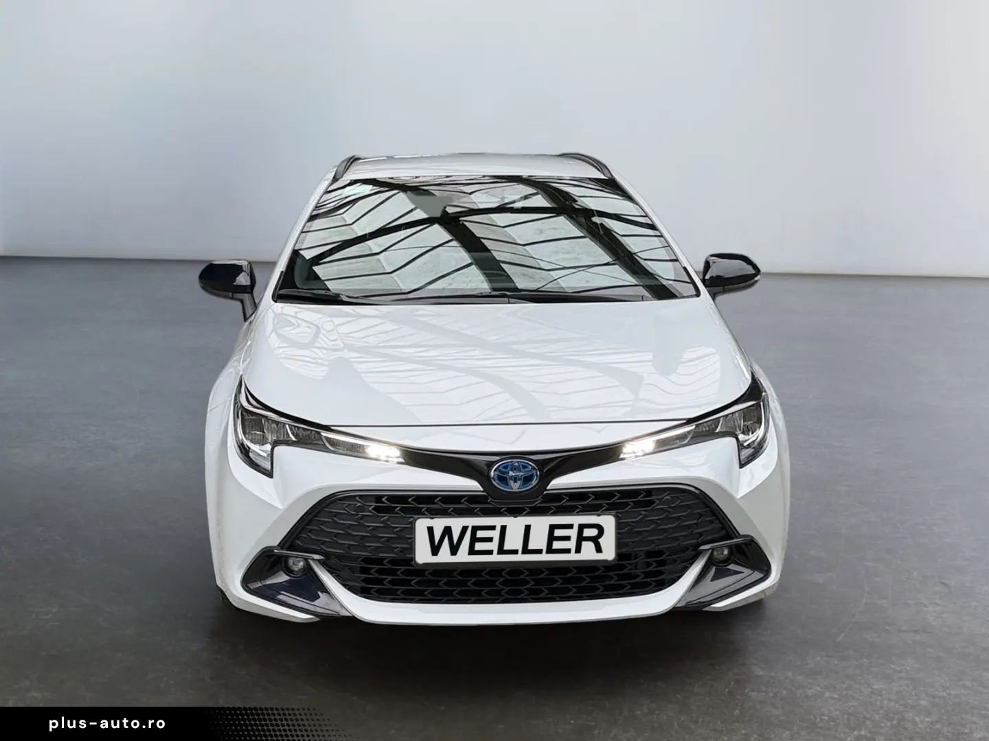 TOYOTA Corolla TS 1.8 Hybrid Business   LED ACC RCam