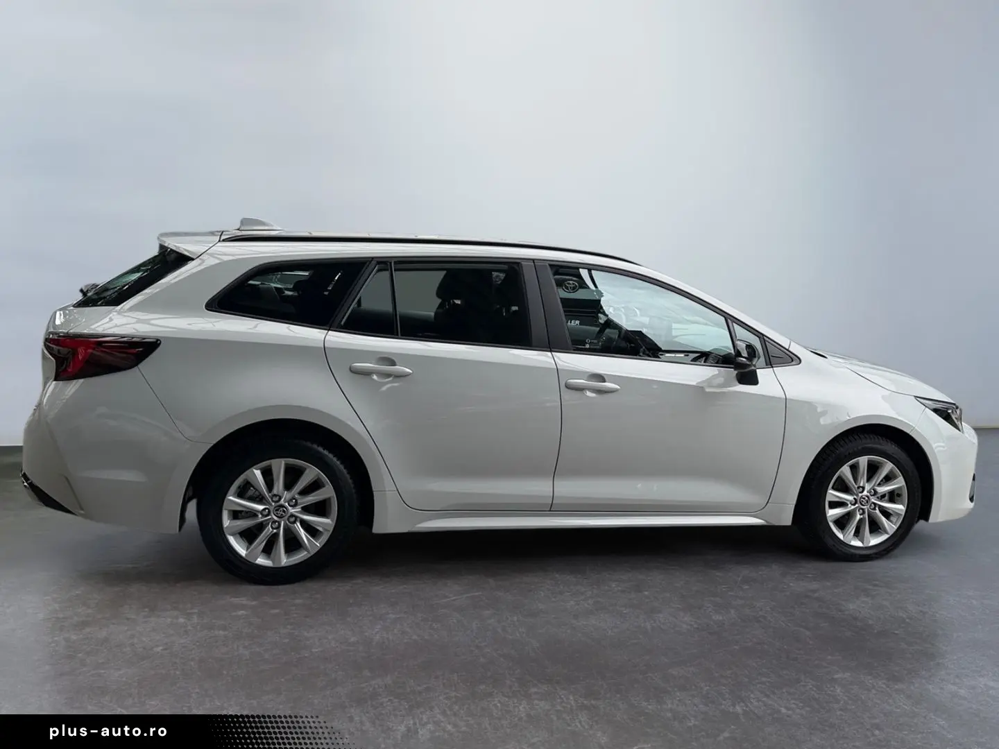 TOYOTA Corolla TS 1.8 Hybrid Business   LED ACC RCam
