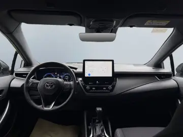 TOYOTA Corolla TS 1.8 Hybrid Business   LED ACC RCam