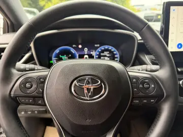 TOYOTA Corolla TS 1.8 Hybrid Business   LED ACC RCam