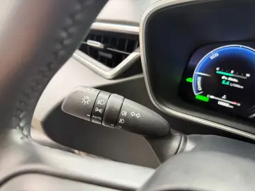 TOYOTA Corolla TS 1.8 Hybrid Business   LED ACC RCam