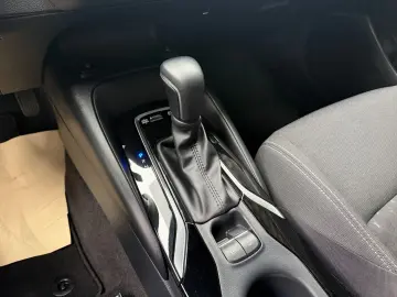 TOYOTA Corolla TS 1.8 Hybrid Business   LED ACC RCam