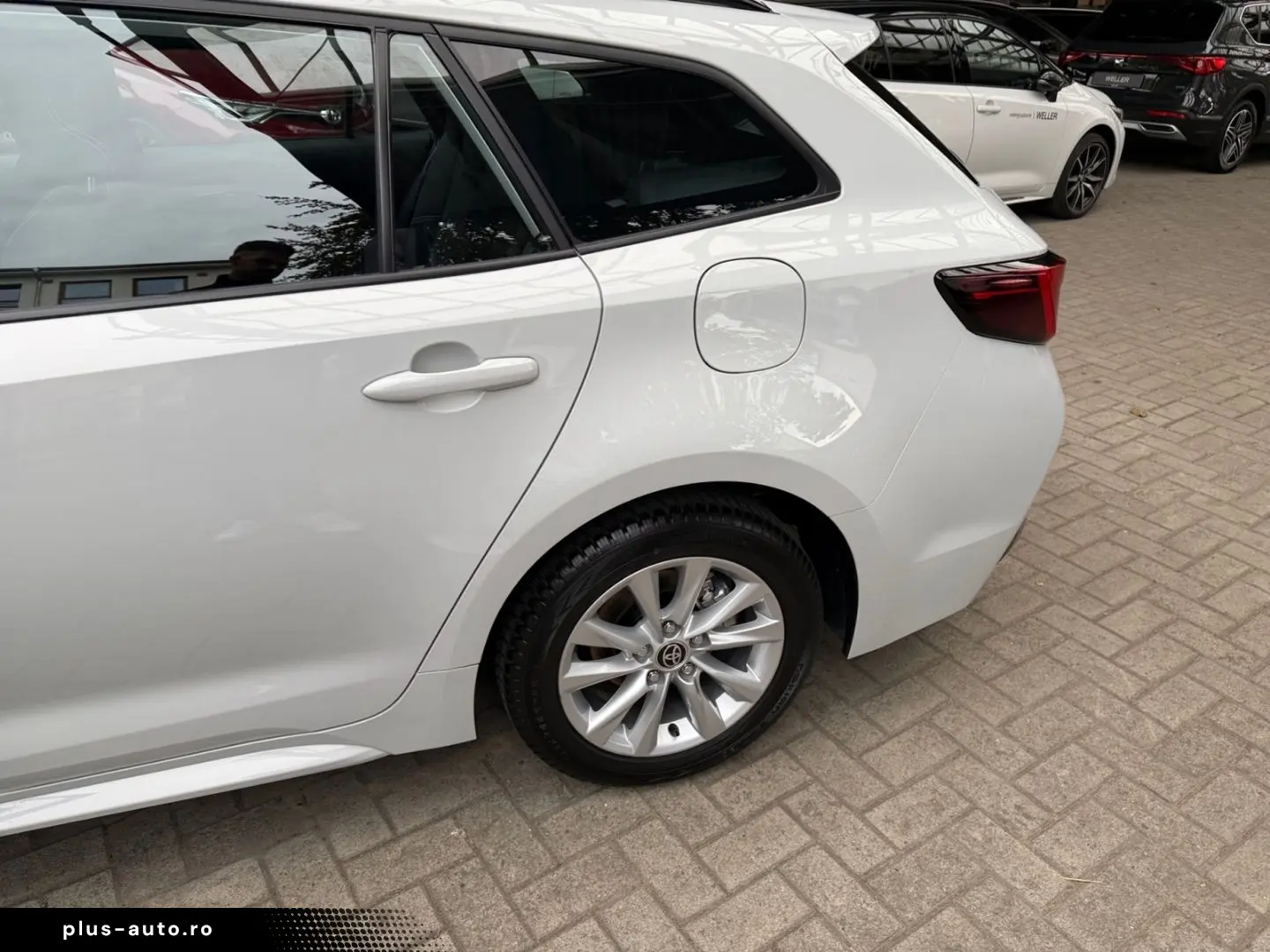 TOYOTA Corolla TS 1.8 Hybrid Business   LED ACC RCam
