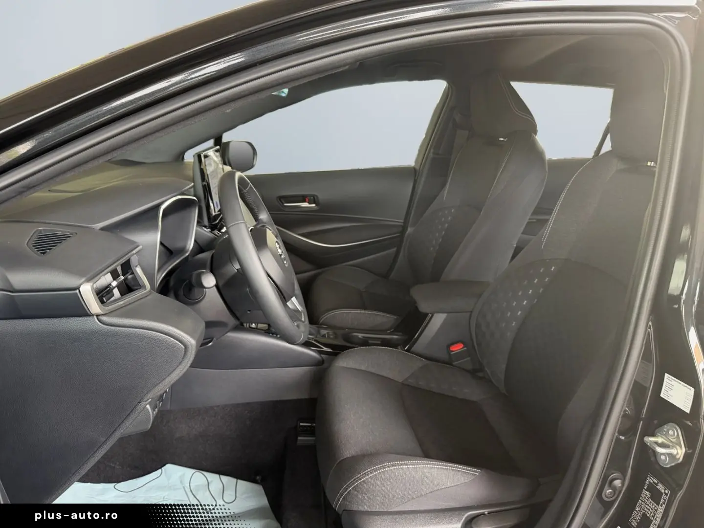 TOYOTA Corolla TS 1.8 Hybrid Business   LED ACC RCam