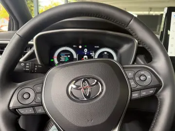 TOYOTA Corolla TS 1.8 Hybrid Business   LED ACC RCam