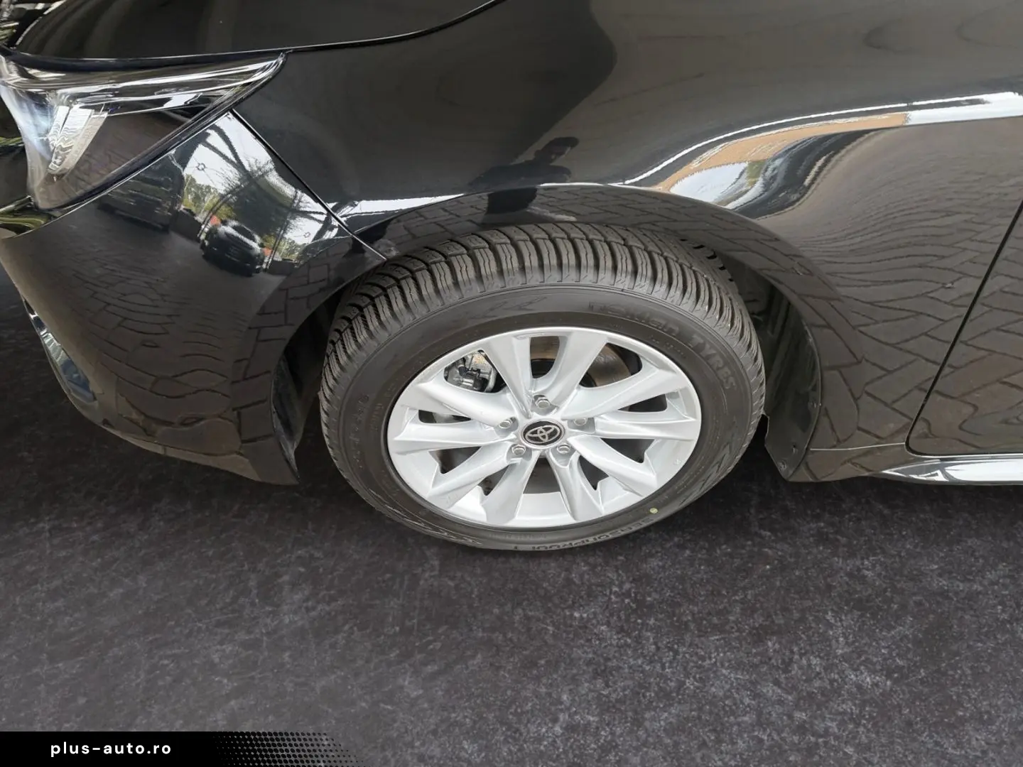 TOYOTA Corolla TS 1.8 Hybrid Business   LED ACC RCam