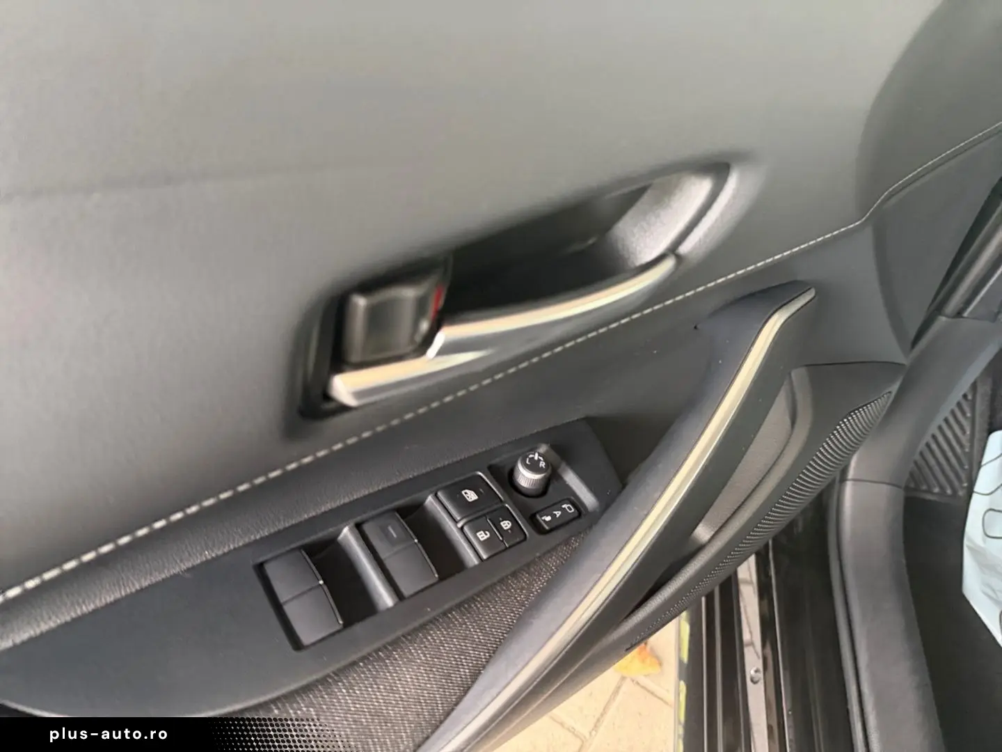 TOYOTA Corolla TS 1.8 Hybrid Business   LED ACC RCam