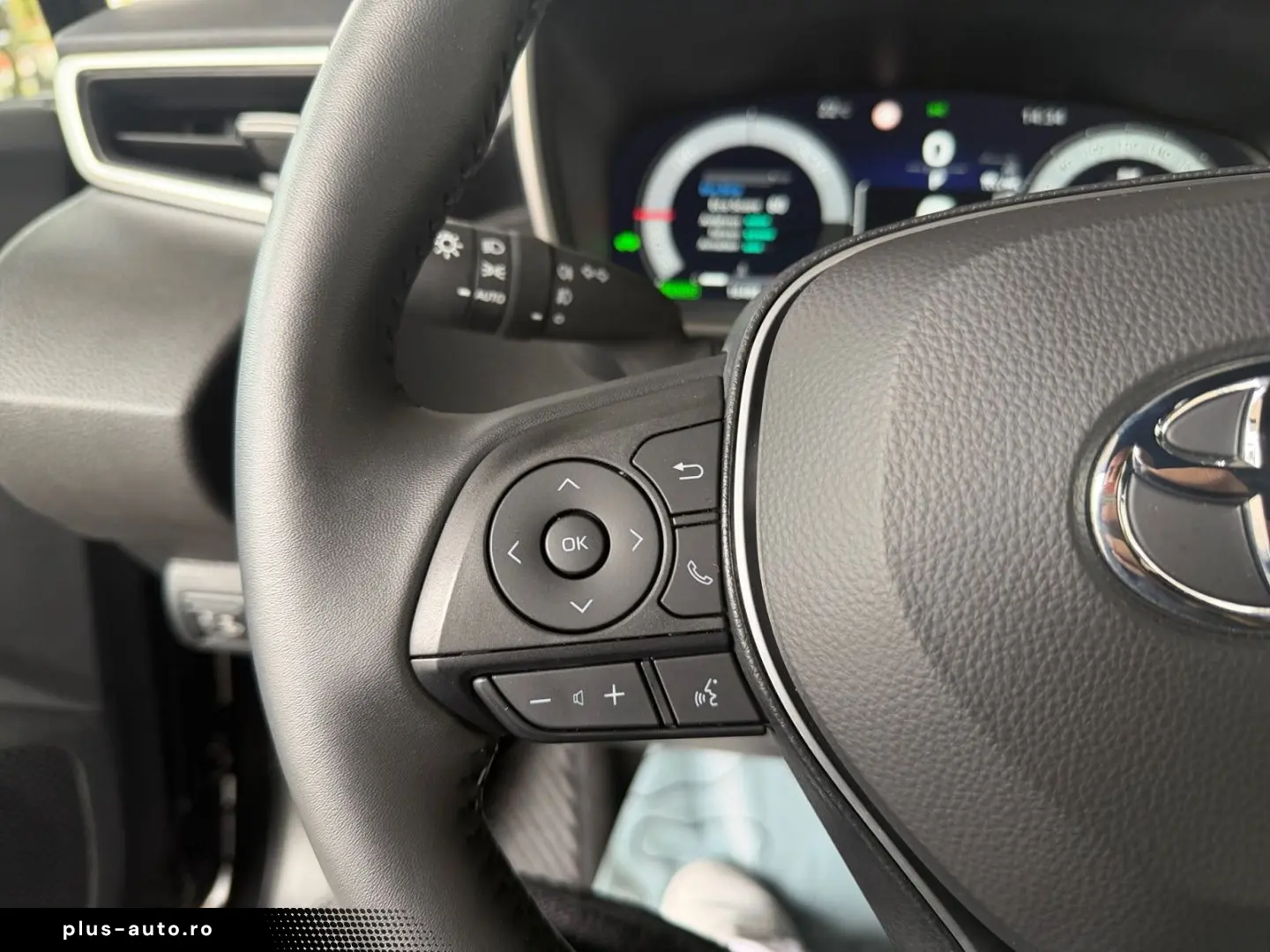 TOYOTA Corolla TS 1.8 Hybrid Business   LED ACC RCam