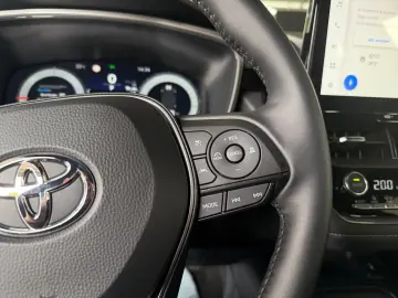 TOYOTA Corolla TS 1.8 Hybrid Business   LED ACC RCam
