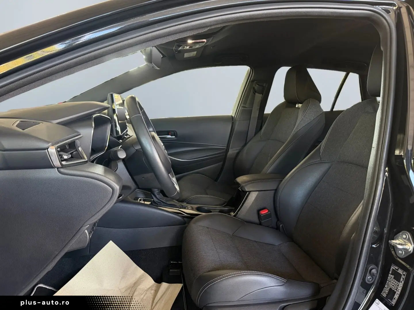 TOYOTA Corolla 1.8 TS Hybrid Team D  Technik-Paket SHZ