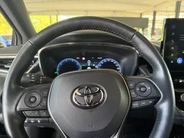 TOYOTA Corolla 1.8 TS Hybrid Team D  Technik-Paket SHZ