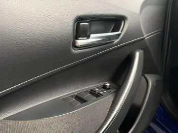TOYOTA Corolla 2.0 Hybrid Touring Sports Business Editi