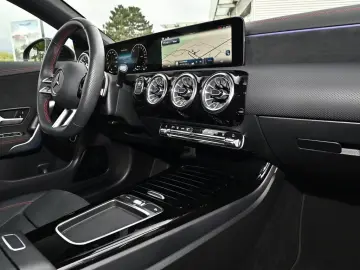 Mercedes-Benz CLA 250 e Coupé AMG Sport Premium NIGHT