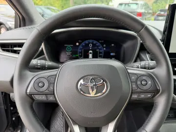 TOYOTA Corolla 1.8 TS Hybrid Teamplayer  LED SHZ CAM PD