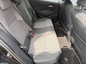TOYOTA Corolla 1.8 TS Hybrid Teamplayer  LED SHZ CAM PD